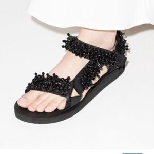 Arizona Love Black Trekky Pearl Sandals